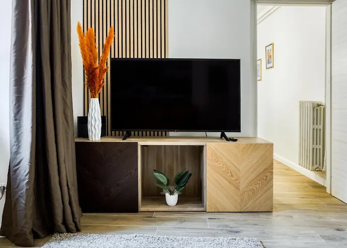 Moro Grand Trastevere 3br & Parking Róma